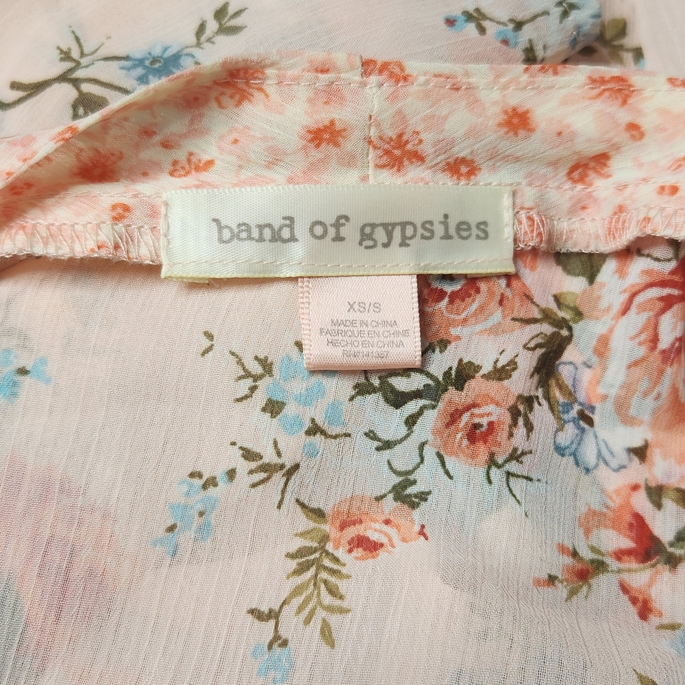 Band of Gypsies Pink Floral Kimono - Picture 4 of 4